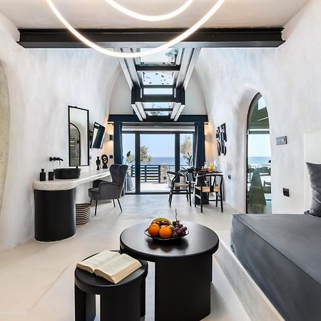 Neoma Luxury Suites Karterados (Santorini) Exterior foto
