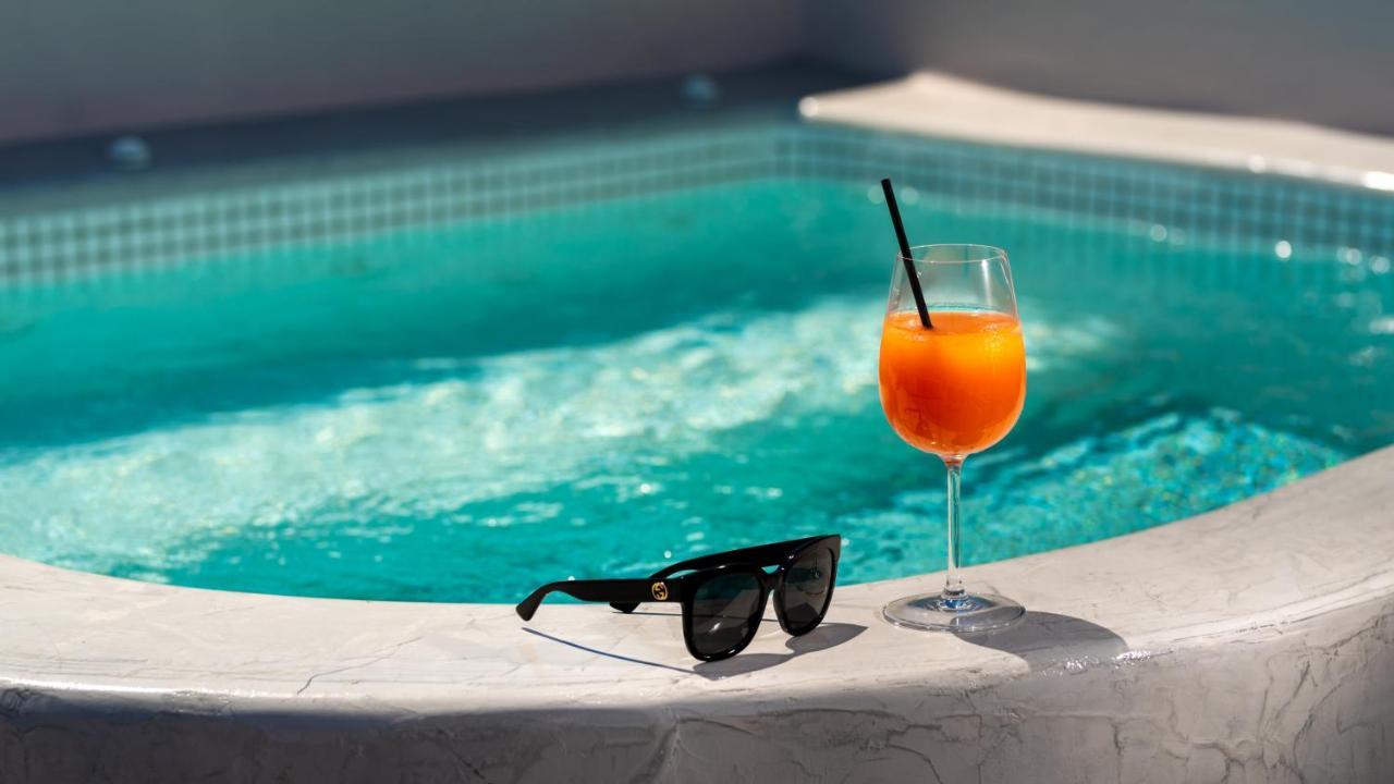 Neoma Luxury Suites Karterados (Santorini) Exterior foto